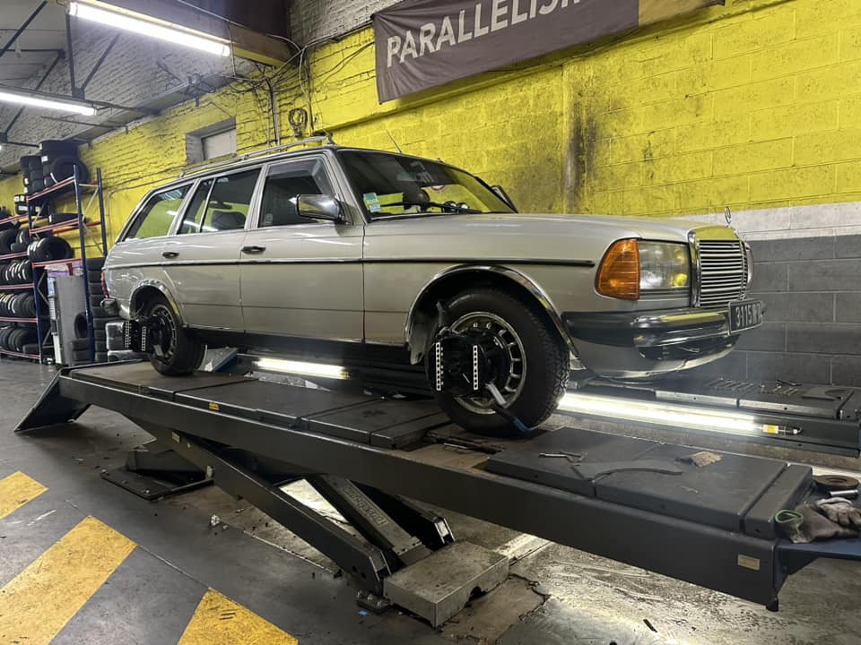 Centre de réglage parallélisme et géométrie Pneu Station