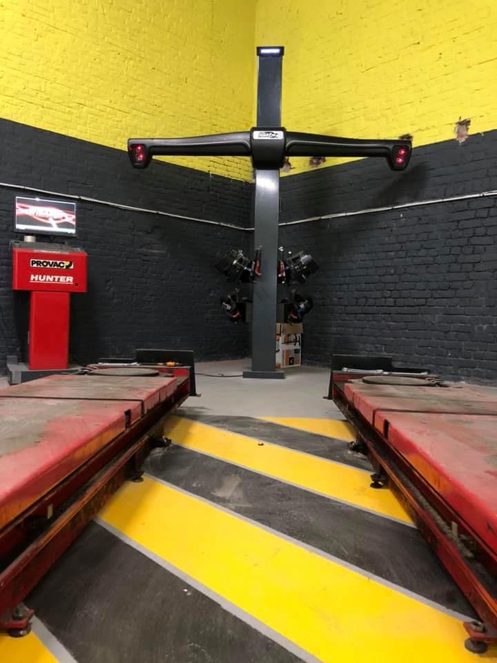 Banc de géométrie 4 roues professionnel chez Pneu Station